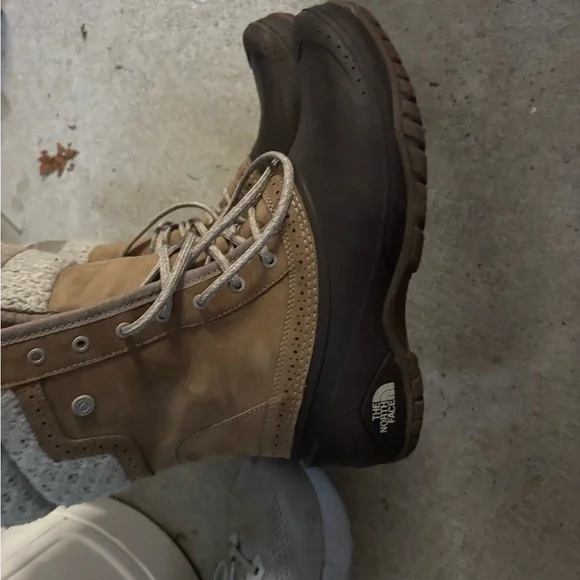 The North Face Brown Winter Boots - Picture 2 of 4